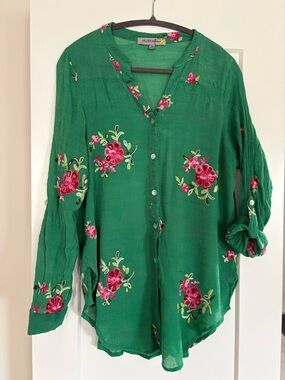 Green Floral Embroidered Button-Front Women's Blouse